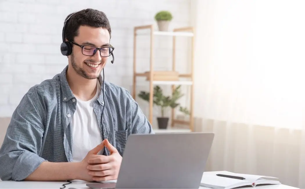 Dlaczego kurs angielskiego online jest lepszy niż tradycyjna lekcja
