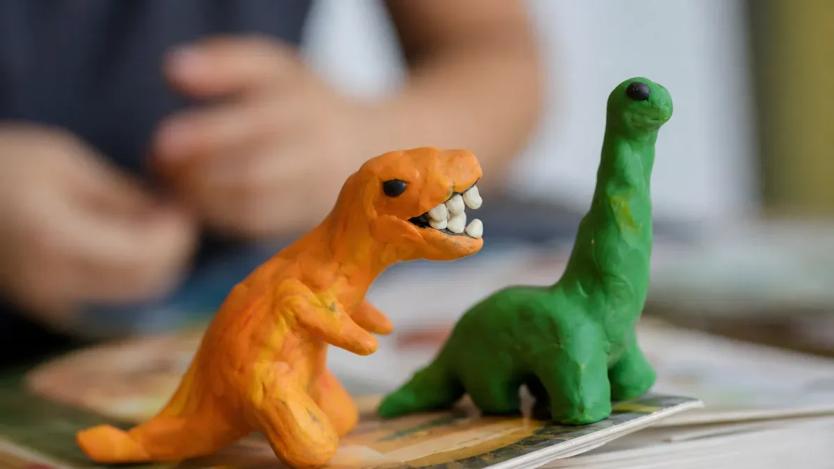 Rozalka świętowała z dinozaurami. Tak biblioteka robi urodziny z książką