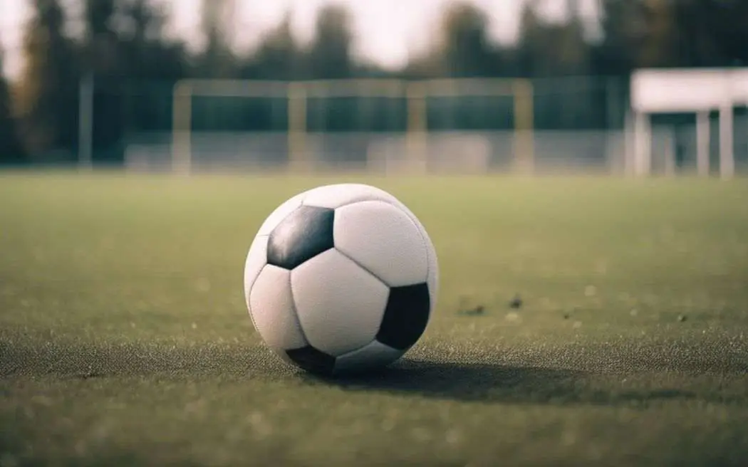 Korona przegrała z Cracovią na Exbud Arenie - błąd przy wyprowadzaniu piłki zadecydował o wyniku