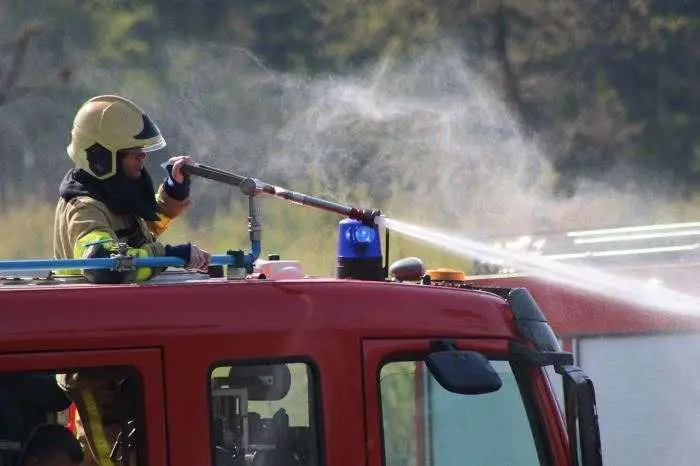 Kolizja drogowa w Rudzie Strawczyńskiej – interwencja PSP z Kielc