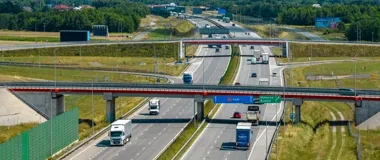 Upał na trasie nie wybacza. GDDKiA przypomina o wodzie i przerwach