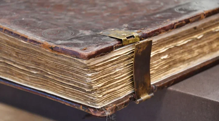 Książka od papirusu do e-booka - jak czwartoklasiści odkryli jej duszę