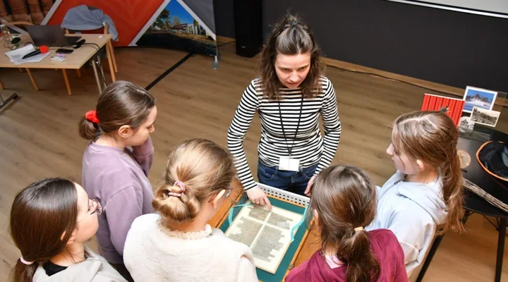 Dzieci na tropie czarownic i talizmanów - Łysa góra pełna legend