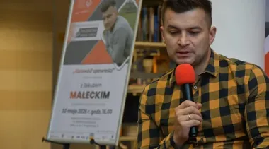 Jakub Małecki zawładnął kielecką Czytelnią i zabrał nas w literacki taniec
