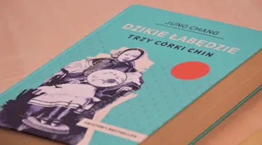 Trzy pokolenia, jedna rana i wiele pytań. Kielecki DKK o „Dzikich łabędziach”