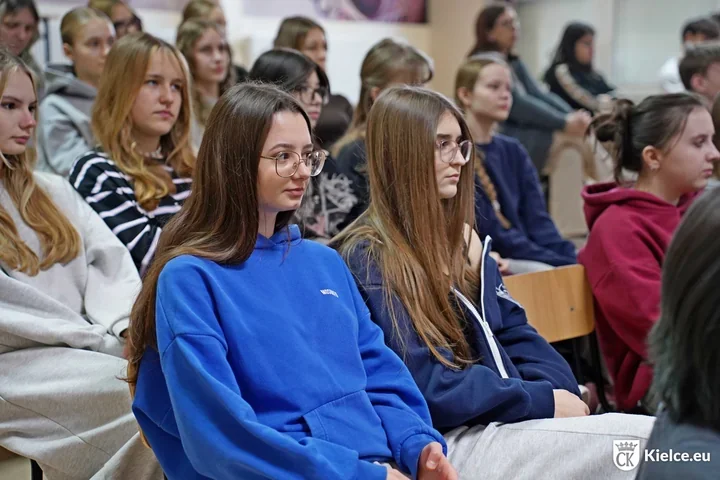 Uczniowie I LO poznali procedury na wypadek zagrożeń – czego się nauczyli