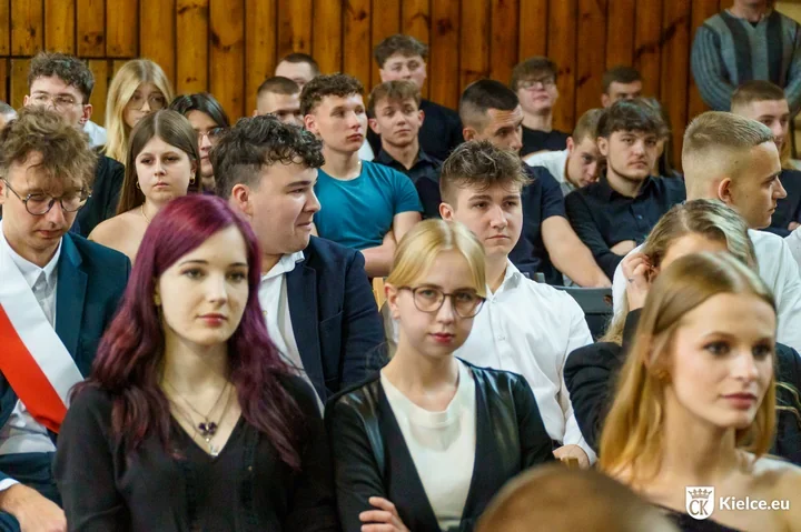 Uczniowie debatować będą o sztucznej inteligencji – szanse, zagrożenia i odpowiedzialność