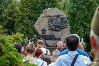Syreny, msza i powstańcza barykada. Tak wyglądają obchody w Kielcach