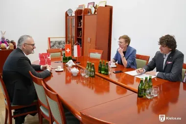 Szwajcarski ambasador w Kielcach. Rozmowy o biznesie i targach