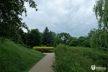 Burze nad Kielcami. IMGW wydał ostrzeżenie pierwszego stopnia