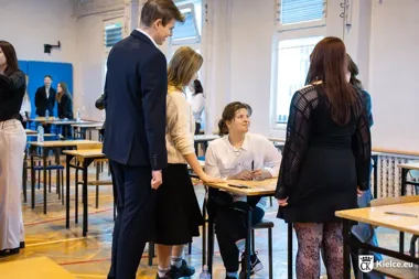 1600 zł miesięcznie za studia i warunek pracy w Polsce