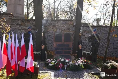 Stefan Artwiński został w Kielcach mimo okupacji. Oddano mu hołd