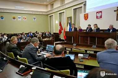 Radni zgodzili się na zmianę spłaty 354,5 mln zł długu Kielc