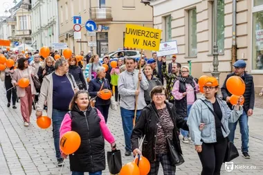 Pomarańczowy marsz w Kielcach. Godność była na pierwszym planie
