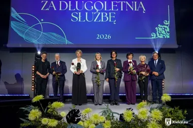 Kieleccy nauczyciele z odznaczeniami i nagrodami. Wyróżniono ich podczas miejskiej gali