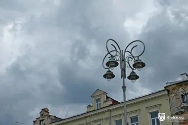 Nocne burze w Kielcach. IMGW ostrzega przed ulewami i gradem