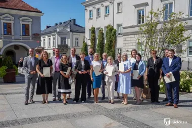 Sześciu nowych dyrektorów w kieleckiej oświacie. Zmiany obejmą 14 placówek
