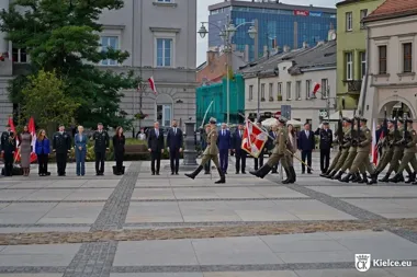 Memorandum w Kielcach. Polska i Kanada zacieśniają współpracę przy dronach