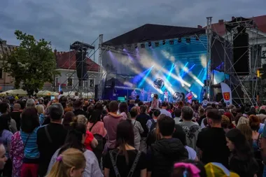 Rynek wypełni muzyka. Od opery po rap i śpiewanie hitów