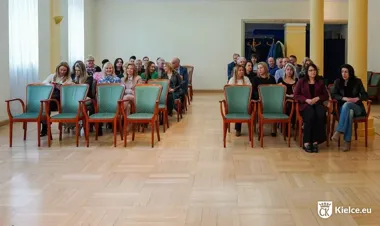 Spotkania o bezpieczeństwie zmieniają godzinę. Teraz w południe, nie wieczorem