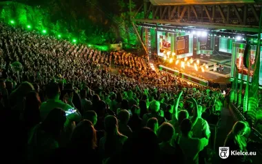 Trzy wieczory na Kadzielni. Kabaret, wielkie hity i muzyczne gwiazdy