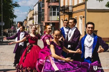 Sienkiewicz i Żeromski na balkonach. Uliczny spektakl otworzy Święto Kielc