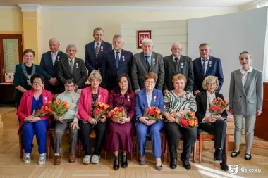 Miłość i medale w ratuszu – kilkanaście par świętowało jubileusze