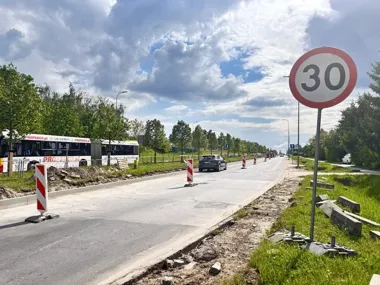 Warszawska w Kielcach podzielona na dwa etapy. Ruch zwęzi się do jednego pasa