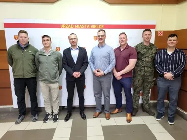 Amerykańscy żołnierze zmieniają wartę w Kielcach i mówią o bezpieczeństwie miasta