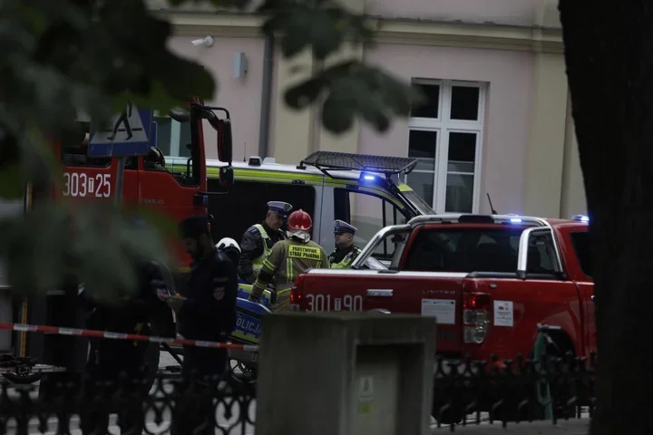 Napięcie przy Wesołej. Policja i pirotechnicy sprawdzali tajemniczy przedmiot