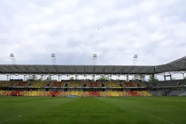 Na Exbud Arenie stawka rośnie. Finał już przyciąga kibiców