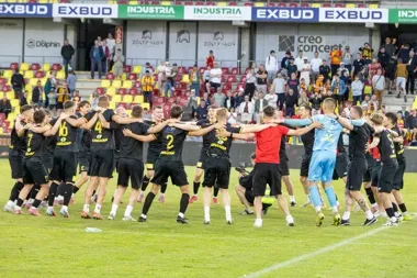 Korona II sięgnęła po puchar po finale pełnym emocji na Exbud Arenie