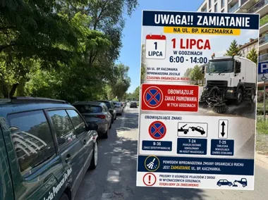 Na Bp. Kaczmarka nie będzie gdzie zostawić auta. Służby wchodzą do sprzątania