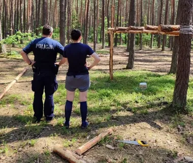 Burze nad lasem pod Kielcami - policjant ostrzegł harcerzy przed obozem