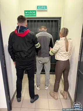 Pijany kierowca z dożywotnim zakazem wpadł o świcie. Sąd zareagował szybko