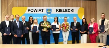 Jedenastu nauczycieli otrzymało awans. Reprezentują cztery szkoły