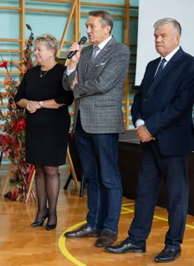 Nagrody dla nauczycieli i stypendia dla uczniów. Uroczystość w Zagnańsku
