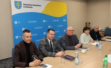 Drogi, chodniki i pałac w Łopusznie zdominowały komisję przed sesją