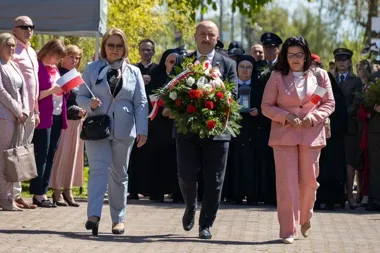 Msza, marsz i kwiaty. Chmielnik świętował w podniosłym rytmie