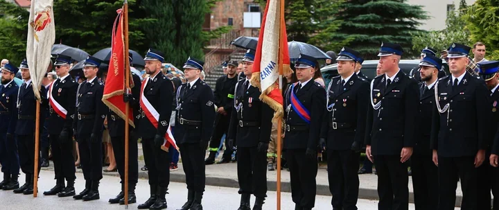 Sto lat służby, tablica i odznaczenia we Wzdole Rządowym