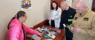 Strażacy dostali kryminały - w Kielcach ruszyła nietypowa akcja