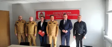 Samochód trafił do OSP ze Śladkowa Małego i ma podnieść gotowość w powiecie