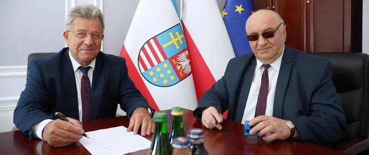 Fałków kupuje szkolny autobus. Połowę kosztów pokryje budżet państwa