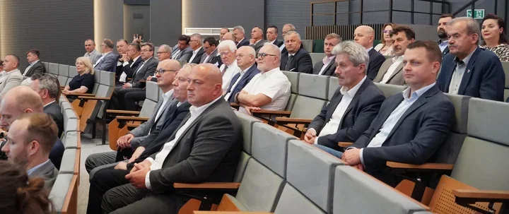 Samorządowcy ćwiczyli obronę państwa. Na stole ewakuacja i łączność