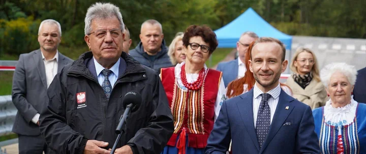 Nowy most i droga w Bobrzy. Inwestycja kosztowała 4,3 mln zł
