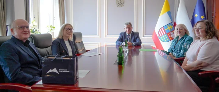 Nowa konsultantka pielęgniarstwa pediatrycznego w regionie. Wojewoda dziękuje też odchodzącemu specjaliście