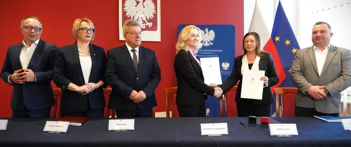 Ćmielów – list intencyjny o polderach ma chronić Brzóstowę, Grójec i Wolę Grójecką