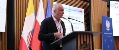 Wakacyjne wyjazdy pod lupą służb. Sprawdzają autokary, kąpieliska i obozy