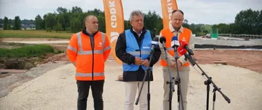 S74 zbliża się do mety. Na trasie Mniów–Kielce widać finał