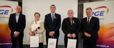 Energetycy z regionu z państwowymi odznaczeniami. Wojewoda wręczył medale